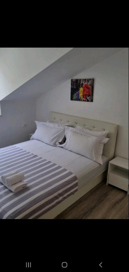 Apartmani Tolj Makarska Buitenkant foto