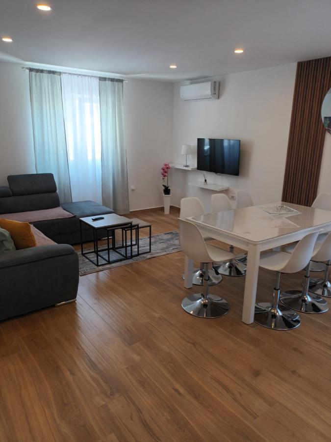 Apartmani Tolj Makarska Buitenkant foto