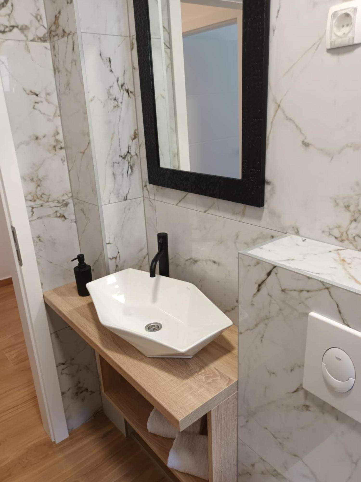Apartmani Tolj Makarska Buitenkant foto