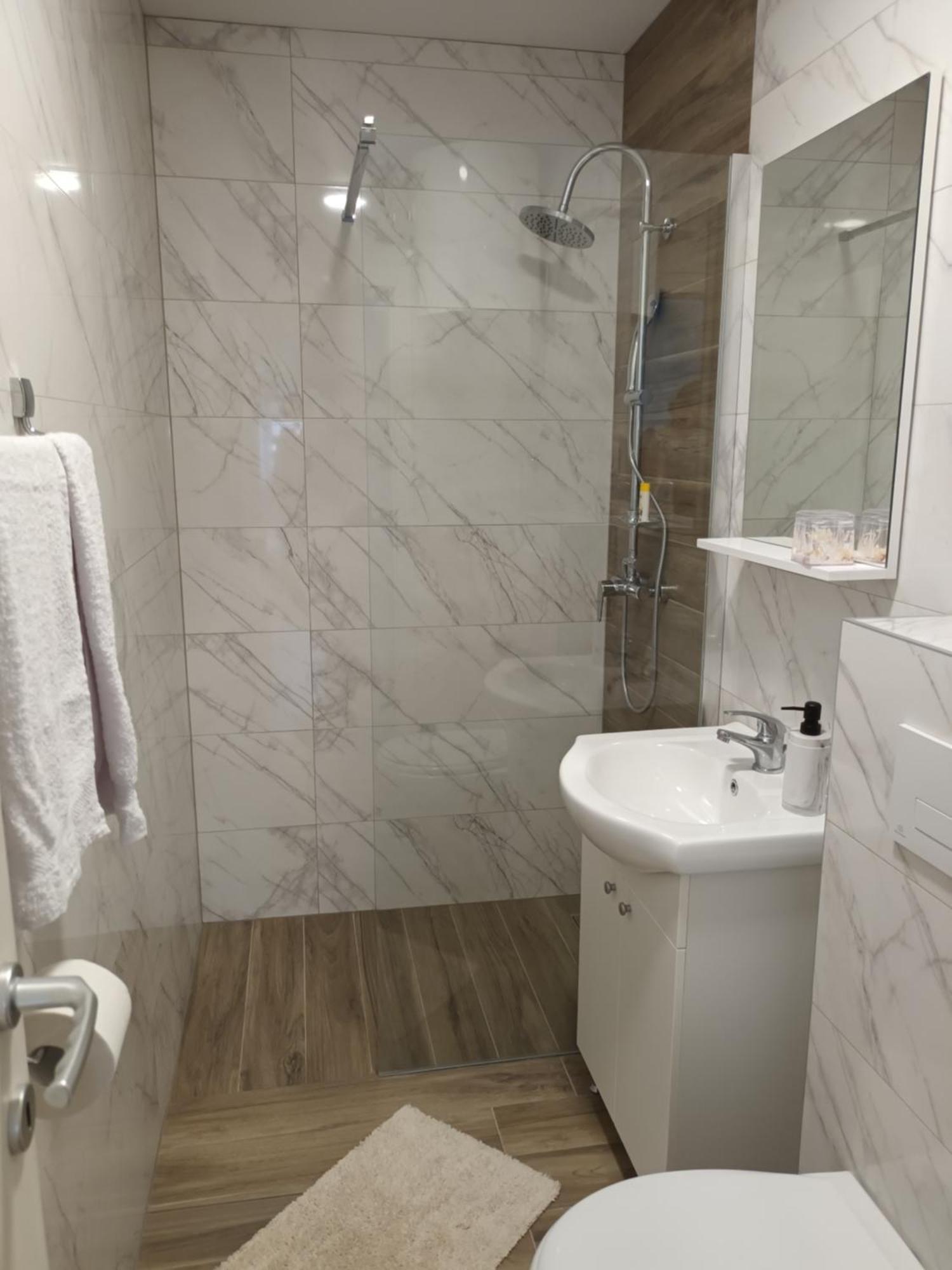 Apartmani Tolj Makarska Buitenkant foto
